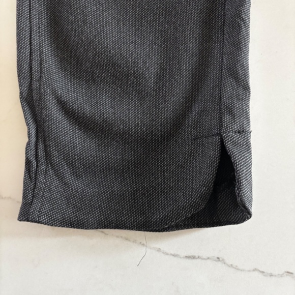 Tribal Fia Mid‎ Rise Curve Hem Pant in Black. Size 12P - Picture 3 of 8